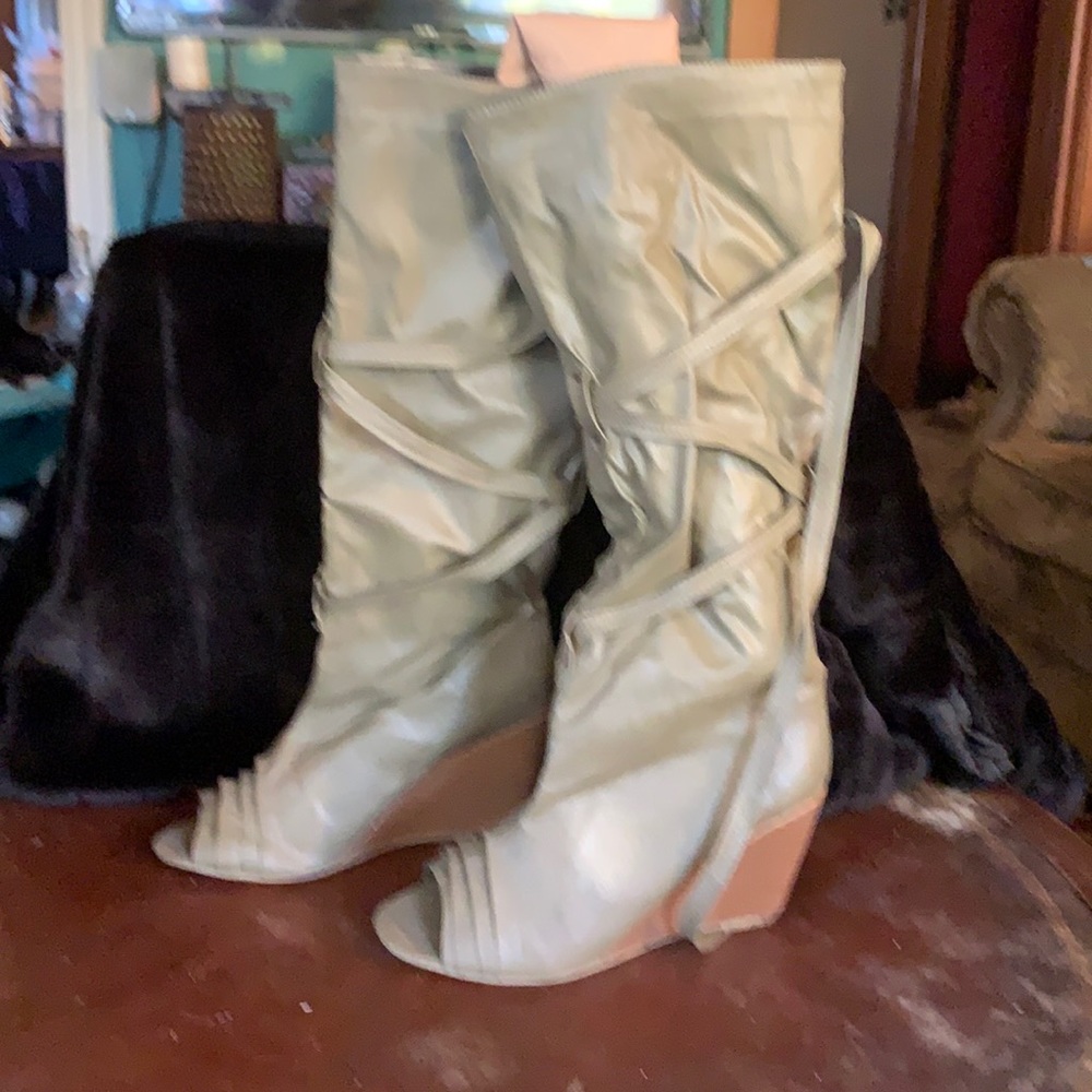Preowned open toe thigh highs